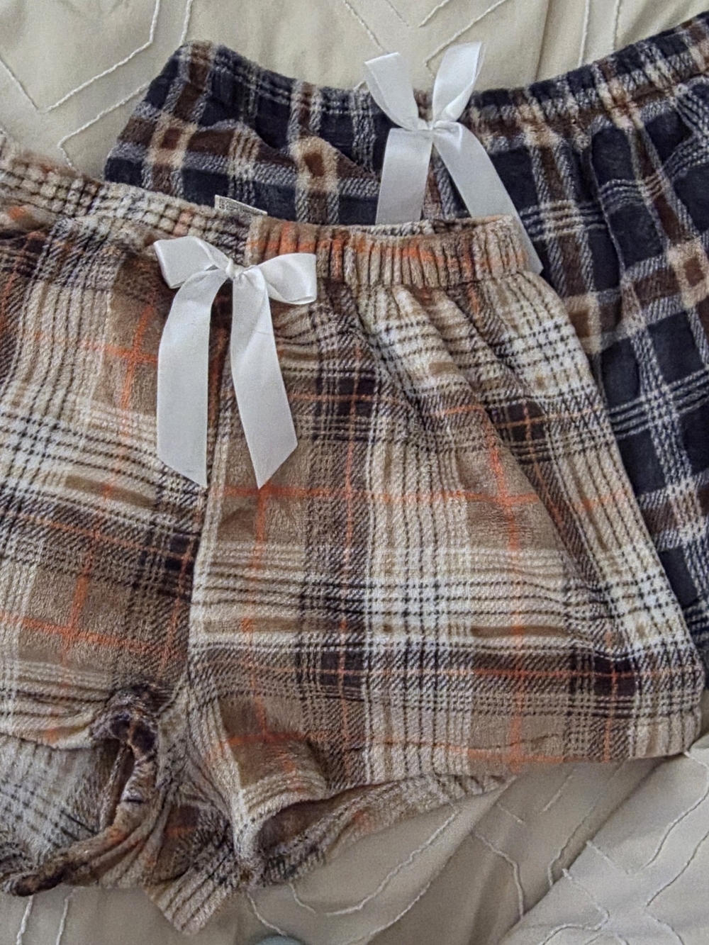 Source Unknown Plaid Lounge Shorts with White Ribbon - Beige & Black Plaid